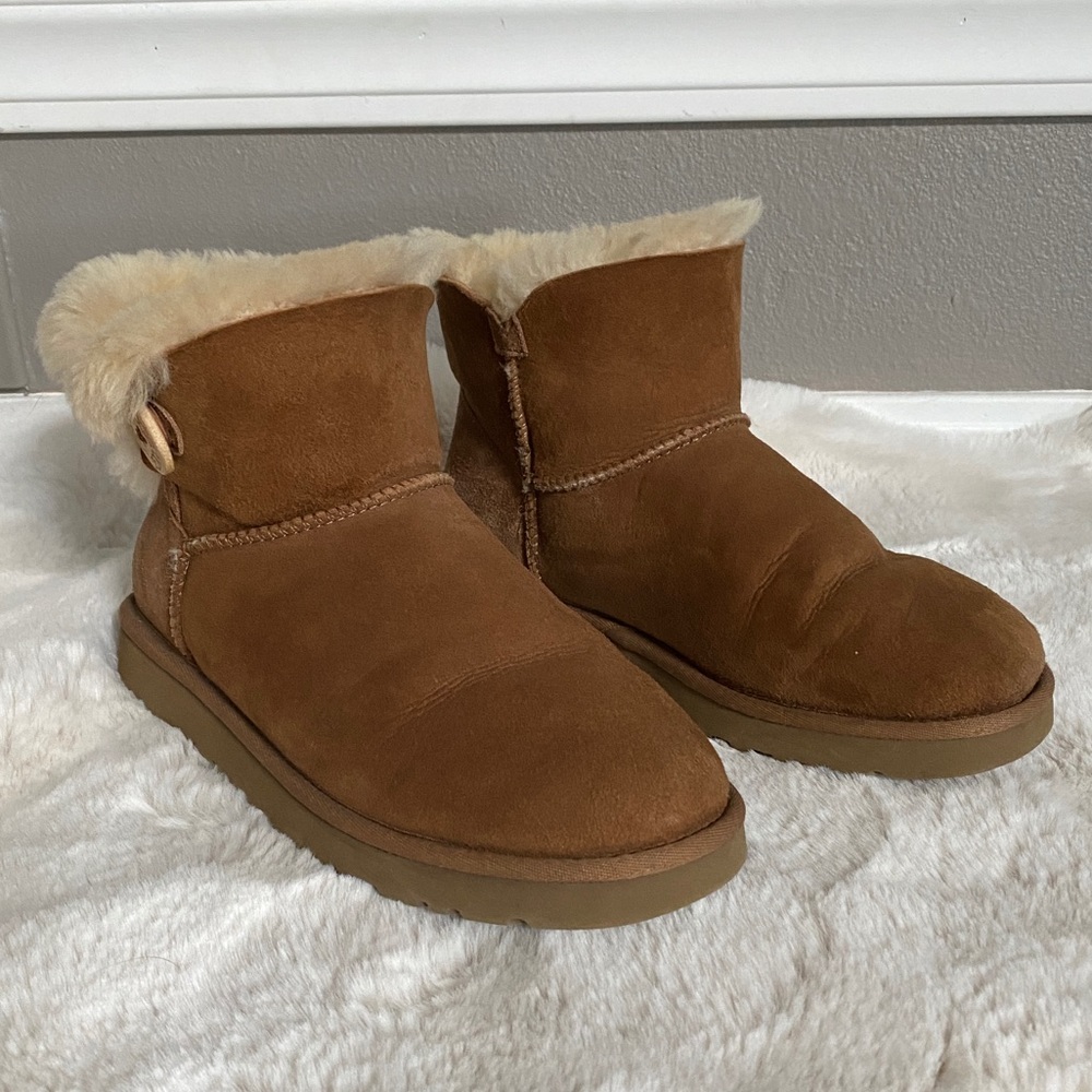 UGG bootie boots with button great condition